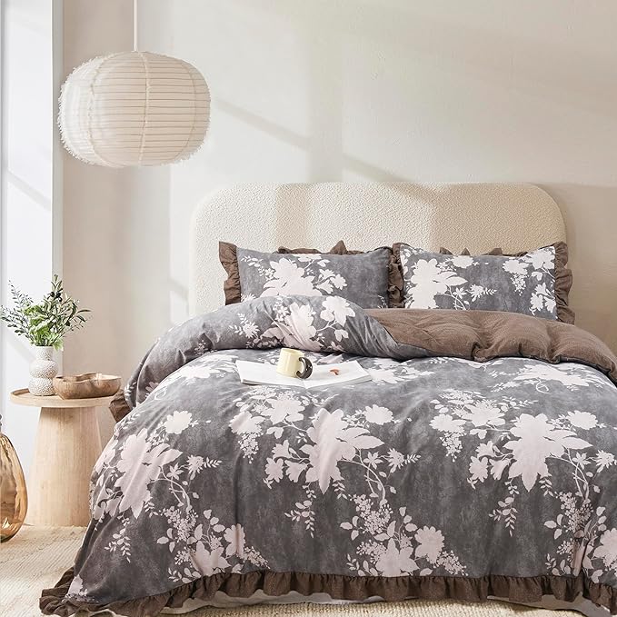 Oli Anderson 3 Piece Floral Comforter Set, Vintage Botanical Print Bedding Set, Farmhouse Lightweight Cottagecore Bed in a Bag with Ruffle Flowers Comforter (Brown, King)