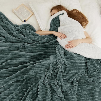 Bedsure Sherpa Blanket King Size for Bed - Super Soft, Cozy Fleece Thick Warm Blanket for Winter Christmas, GentleSoft Home Room Decor, Dark Green, 108x90 Inches