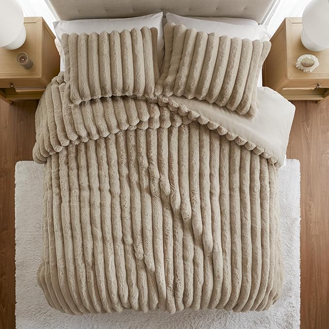 Madison Park Jasmine Queen Comforter Set, Luxurious Reversible Faux Fur Plush Ribbed Velvet Bedding, Fuzzy Thick Warm Winter Comforter, Super Soft Fluffy 3-Piece Set Taupe