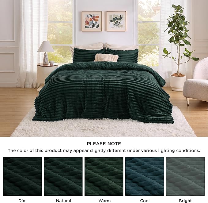 Bedsure Queen Comforter Set - GentleSoft™ 3 Pieces Fluffy Double-Side Fleece Comforter Set, Cozy Striped Room Decor Aesthetic, Luxury Emerald Bedding Queen Size with 2 Pillowcases, 90x90 Inches