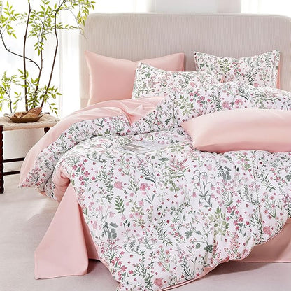 Wake In Cloud - Floral Comforter Set, Shabby Chic Cottage Garden Botanical Flower Style with Elegant Wildflower Pattern, Soft Lightweight Bedding, 3 Pieces, Pink White, Queen Size