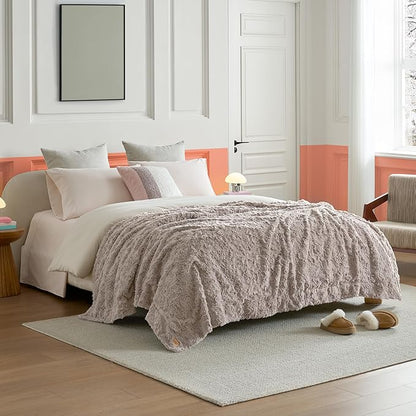 UGG Faux Fur King Blanket for Bed, Double-Sided Soft Blanket, Warm Large Throw for Couch, Washable California King Bedding, Luxury Bedroom Decor, 110" x 90", Oyster Brown (Adalee)