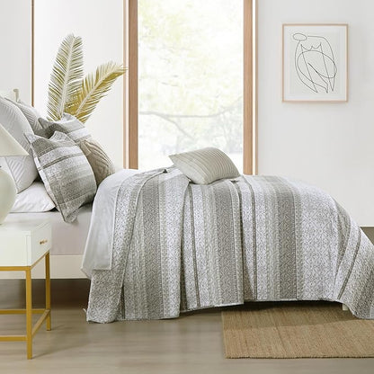 Homzard Quilts Queen Size,Grey White Snowflake Striped Quilt Bedspread Set,Cotton Boho Gray Comforter Set, Lightweight Comforter Queen Size (90 * 98 inches) and 2 Pillow Shams
