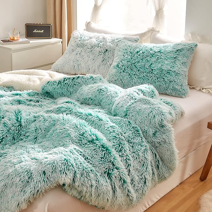 Joyreap 3-Piece Plush Shaggy Comforter Set, Twin Size Luxury Faux Fur Sherpa Reversible Bedding Comforter Set, Ultra Cozy Warm Fluffy Bedding Set for Winter (Aqua Green n White, 68x86 inches)
