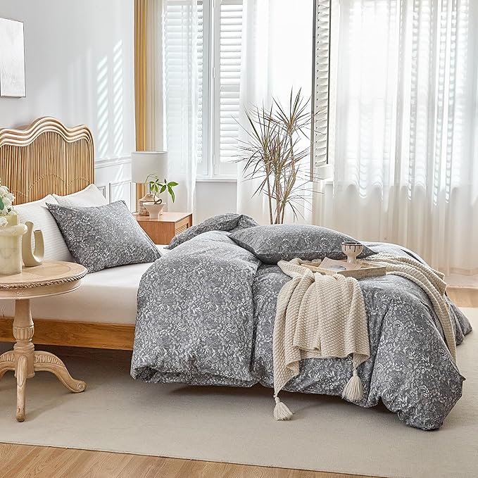 Farmhouse Lightweight Bedding Comforter Set, 1x90x90 Inch Microfiber Comforter with 2x20x26 Pillowcases, Cozy Soft Warm Comforter Set for Bed, Queen Size