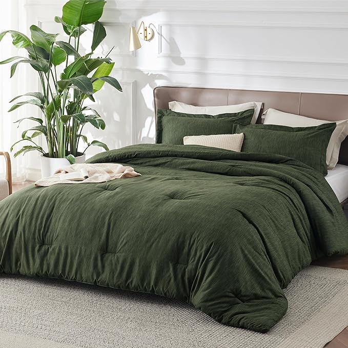 Bedsure Queen Comforter Set - Dark Green Soft Bedding for All Seasons, Cationic Dyed Bed Set, 3 Pieces, 1 Queen Size Comforter (90"x90") and 2 Pillow Shams (20"x26"+2")