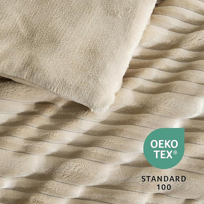 Amélie Home High-End Fleece King Size Comforter Set,Cozy Warm Striped Plush Bedding Set for Winter, 3 Pieces, 1 Cozy Comforter with 2 Pillowcases, Beige, 106"x90"