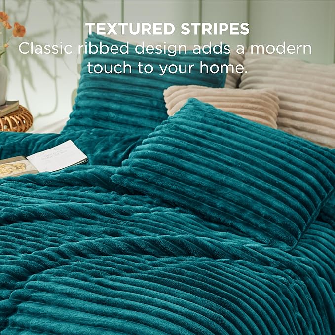 Bedsure Twin/Twin XL Comforter Set - GentleSoft™ 2 Pieces Fluffy Double-Side Fleece Comforter Set, Cozy Striped Room Decor Aesthetic, Luxury Teal Twin Bedding with 1 Pillowcase, 68x88 Inches