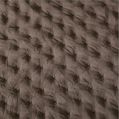 Amazon Basics Brushed Microfiber Quilt Set, Extra Soft with Natural Texture, 3-Piece, King, Brown