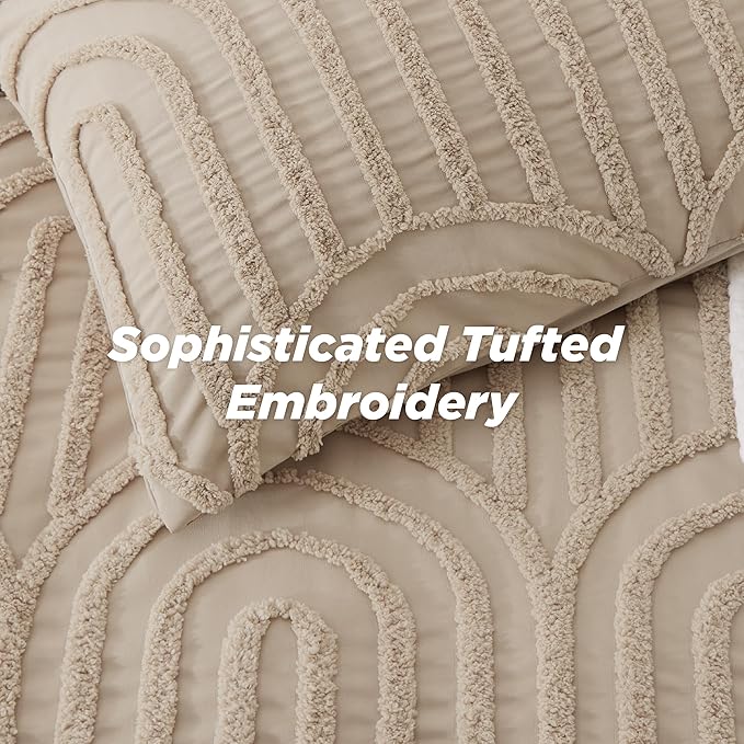Bedsure Boho Tufted Khaki Comforter Set Queen Size, GentleSoft™ 3 Pieces Boho Farmhouse Decor Bedding, Arch Shabby Chic Bedding for All Seasons, 1 Bed Comforter, 2 Pillow Shams, 90x90 Inches