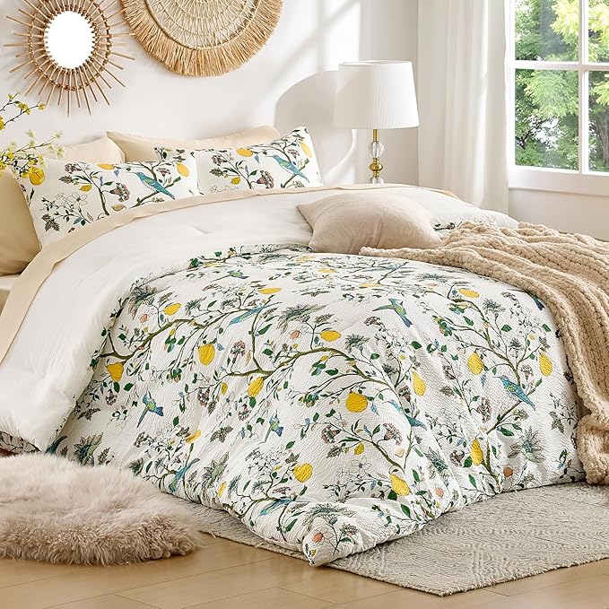 MUSSEL Bedding King Comforter Set 3 Pieces,White Vintage Botanical Floral Pattern Bed Comforter Sets,Boho Whimsical Modern Printed Design Cute Seersucker Bedroom Comforter and Shams