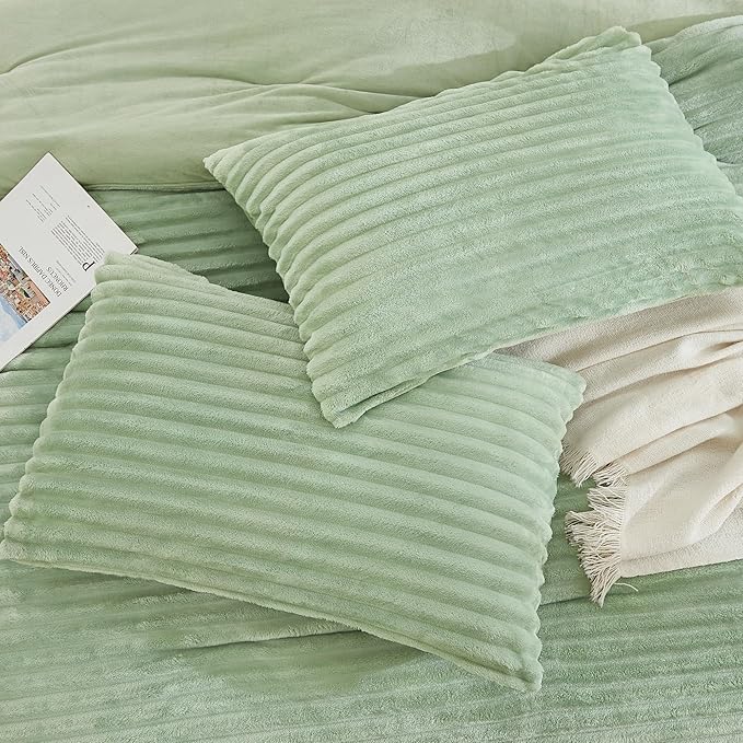 Andency Fluffy Comforter Set King, Super Soft Faux Fur Sage Green Comforter King Size Warm, Winter Warm Fleece Bedding Set, Plush Fuzzy Bed Set 3 Pieces (1 Shaggy Comforter, 2 Pillowcases)