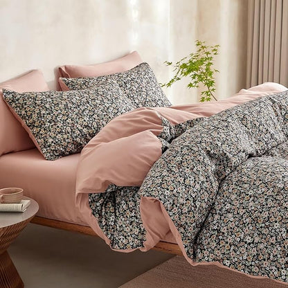 Wake In Cloud - Floral Comforter Set, Cute Vintage Flower Cottagecore Aesthetic for Women Teen Girls, Soft Lightweight Dorm Bedding, 3 Pieces, Black, Twin/Twin XL Size