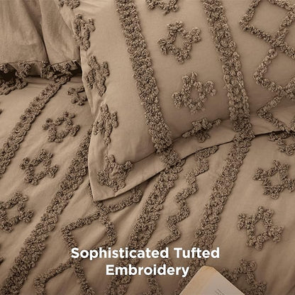 Bedsure Tufted Boho Comforter Set King Size - Light Brown Boho Bed Set, GentleSoft™ 3 Pieces Farmhouse Shabby Chic Embroidery Bedding, Gifts for Woman, Jacquard King Comforter for All Seasons
