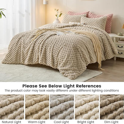 Simple&Opulence Fluffy Faux Fur Comforter Set, Plush Fuzzy Minky Bedding Set, 3 Pieces Warm Soft Comforter Bedding Set for Winter - 1 Shaggy Comforter with 2 Pillow Shams(King, Grid - Khaki)