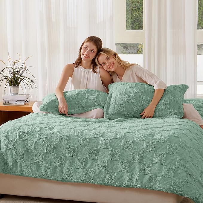 Joiedomi Tufted Full Size Comforter Set, 3 Pieces Sage Green Boho Full Bedding Set with 1 Plaid Geometric Comforter and 2 Pillow Shams, Checkered Bed in a Bag for All Seasons