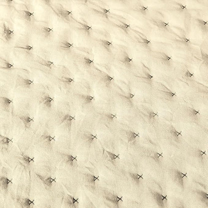 Amazon Basics Brushed Microfiber Quilt Set, Extra Soft with Natural Texture, 2-Piece, Twin/Twin XL, Beige