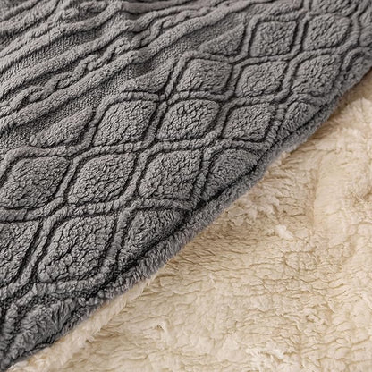 Ultra-Soft Warm Plush Reversible Sherpa Fleece King Comforter - Grey Cal/Cal King - Thickened 3D Jacquard Boho Bedding Down Comforter Set Fluffy Surface for Cozy Autumn and Winter Nights
