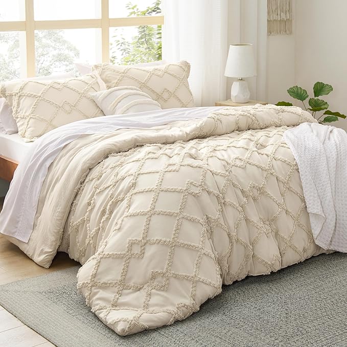 Bedsure Boho Comforter Set Queen - Beige Tufted Queen Size Comforter, 3 Pieces Farmhouse Shabby Chic Embroidery Bed Set, Soft Fluffy Geometric Pattern Bedding for All Seasons