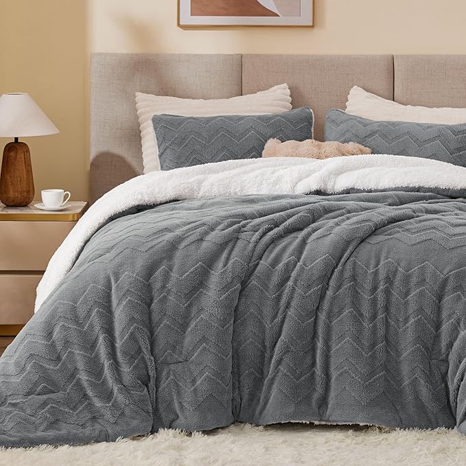 BEDELITE Fluffy California King Size Comforter Set - Super Soft Sherpa Grey Comforter for Full Size Bed, Luxury Warm Bedding Set for Winter, Fuzzy Bed Set 3 Pieces (1 Comforter, 2 Pillowcases)