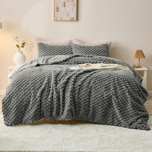 Simple&Opulence Fluffy Faux Fur Comforter Set, Plush Fuzzy Minky Bedding Set, 3 Pieces Warm Soft Comforter Bedding Set for Winter - 1 Shaggy Comforter with 2 Pillow Shams(Queen, Grid - Dark Grey)