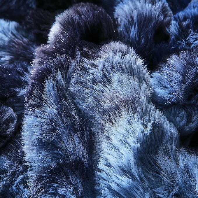 DAICO 3 Pieces Fluffy Faux Rabbit Fur Comforter Set King Size Tie Dyed Navy Plush Fuzzy Bubble Comforter Bedding Set Warm Cozy Bedding Comforter Sets for Winter, 1 Comforter and 2 Pillowcases