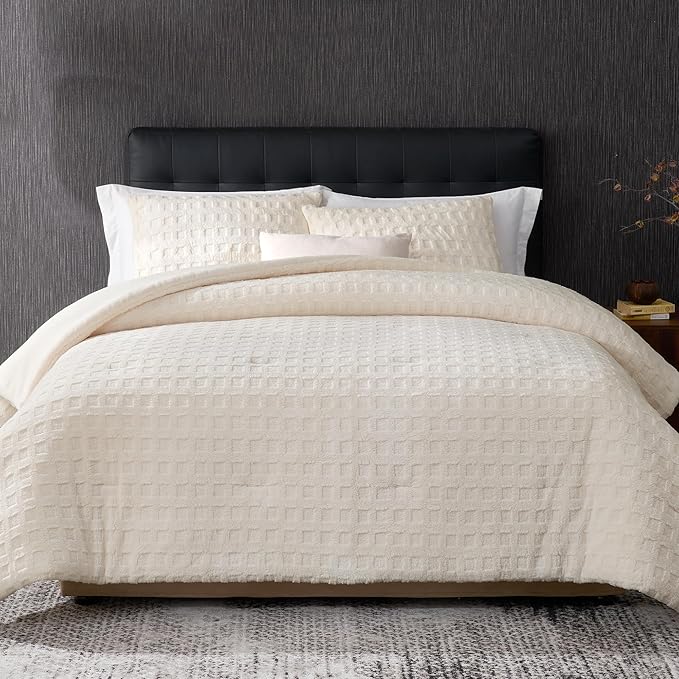 Amélie Home Waffle Comforter Queen Set, Beige Fluffy Fleece Bed Set, Super Warm Fluffy Plush Bedding Set for Winter, 3 Pieces,1 Cozy Comforter and 2 Pillowcases