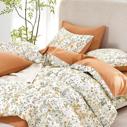 Wake In Cloud - Floral Comforter Set, Shabby Chic Cottage Garden Botanical Flower Style with Elegant Wildflower Pattern, Soft Lightweight Bedding, 3 Pieces, Orange White, Twin/Twin XL Size