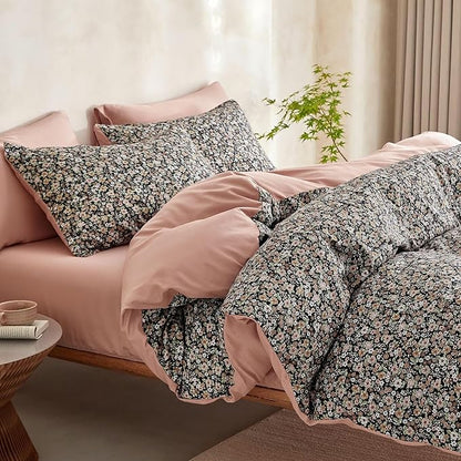 Wake In Cloud - Floral Comforter Set, Cute Vintage Flower Cottagecore Aesthetic for Women Teen Girls, Soft Lightweight Dorm Bedding, 3 Pieces, Black, Queen Size