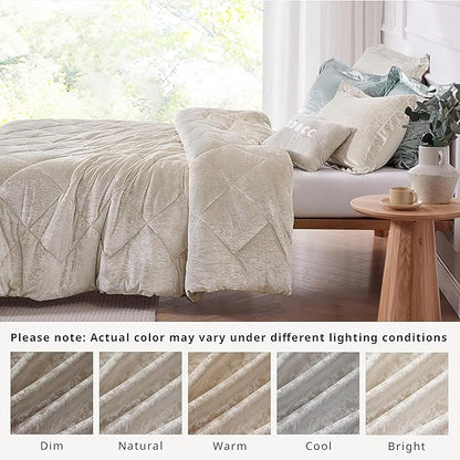 Intelligent Design Velvet Comforters King Bedding Reversible, All Season, Diamond Quilted Bedding Microfiber Comforters, Felicia, King/Cal King, Champagne 4 Piece