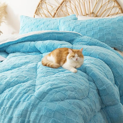 ELNIDO QUEEN® Fluffy Comforter Set King, Light Blue Winter Fleece Comforter Ultra Soft & Extra Pluffy Plush Comforter Set, Cozy Fuzzy Bed Comforter 3 Pieces (1Comforter, 2 Pillowcases),102x90 inch