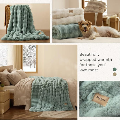 Bedsure GentleSoft Fluffy Fuzzy Twin Blanket, Soft Cozy Fleece Faux Fur Blanket, Pink Decorations Minky Velvet Couch Cover, Thick Warm Plush Women Men Birthday Gifts, 870GSM, Sage Green