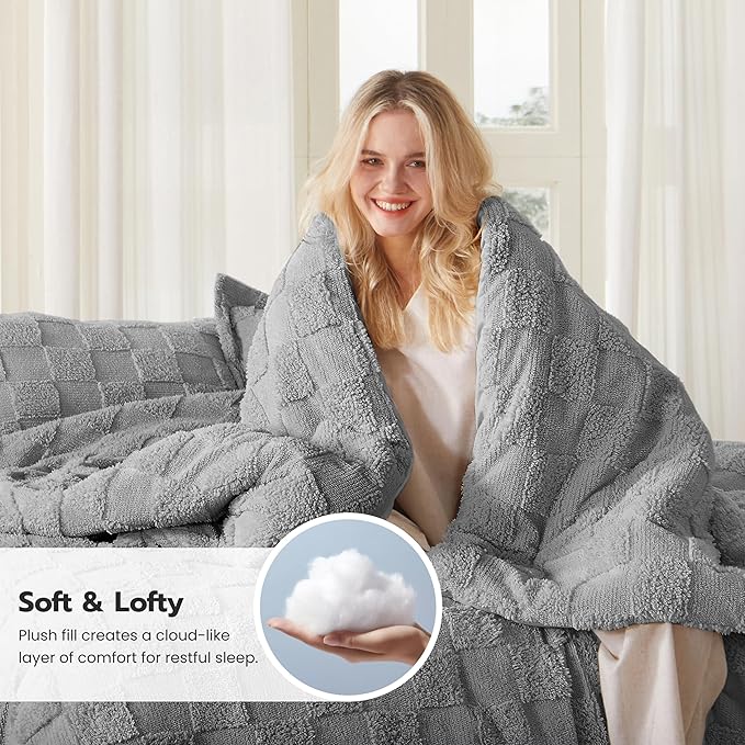 Joiedomi Tufted California King Comforter Set, 3 Pieces Grey Boho California King Bedding Set with 1 Plaid Geometric Comforter and 2 Pillow Shams, Checkered Bed in a Bag for All Seasons