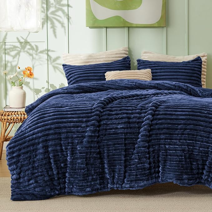 Bedsure Queen Comforter Set - GentleSoft™ 3 Pieces Fluffy Double-Side Fleece Comforter Set, Cozy Striped Room Decor Aesthetic, Luxury Navy Bedding Queen Size with 2 Pillowcases, 90x90 Inches