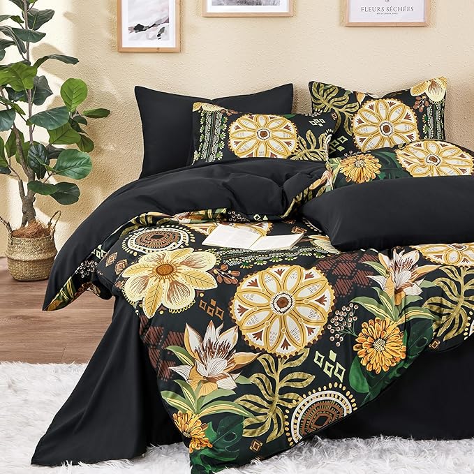 Wake In Cloud - Boho Comforter Set, Floral Farmhouse Botanical Western Style with Colorful Flowers and Tropical Leaves, Soft Lightweight Bedding, 3 Pieces, Amber Black, Queen Size