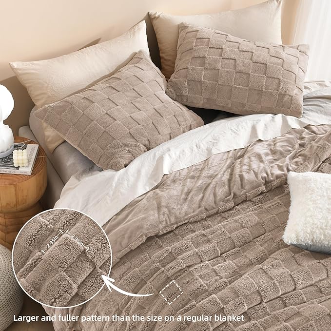 Litanika Khaki King Size Comforter Sets 3 Pieces Fleece Plaid Comforter, Soft Fuzzy Fluffy Bedding Set with Comforter and Pillowcases