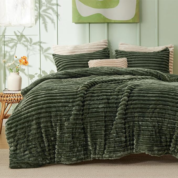 Bedsure California King Comforter - GentleSoft™ 3 Pieces Double-Side Fleece Comforter Set, Cozy Striped Room Decor Aesthetic, Luxury Olive Green Cal King Bedding with 2 Pillowcases, 104x96 Inches