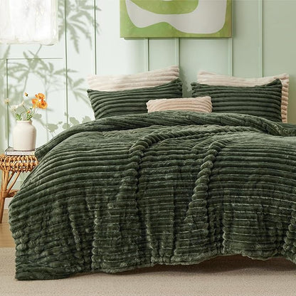 Bedsure California King Comforter - GentleSoft™ 3 Pieces Double-Side Fleece Comforter Set, Cozy Striped Room Decor Aesthetic, Luxury Olive Green Cal King Bedding with 2 Pillowcases, 104x96 Inches