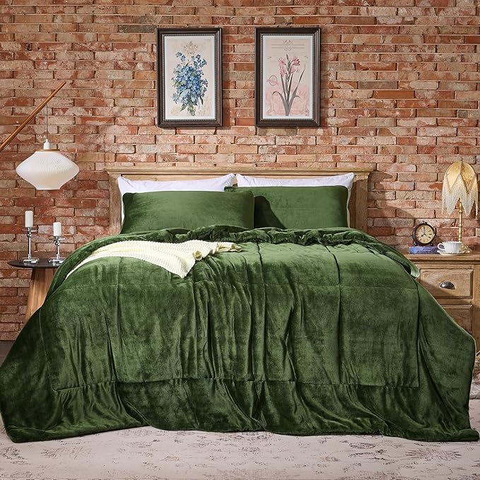 Lotus Karen Comforter Set Full - Ultra Soft & Warm Velvet Dark Green Comforter Set for Men Women - Cozy Fuzzy Plush Fluffy Luxury Bedding Set 3 Pieces (1 Comforter and 2 Pillowcases)