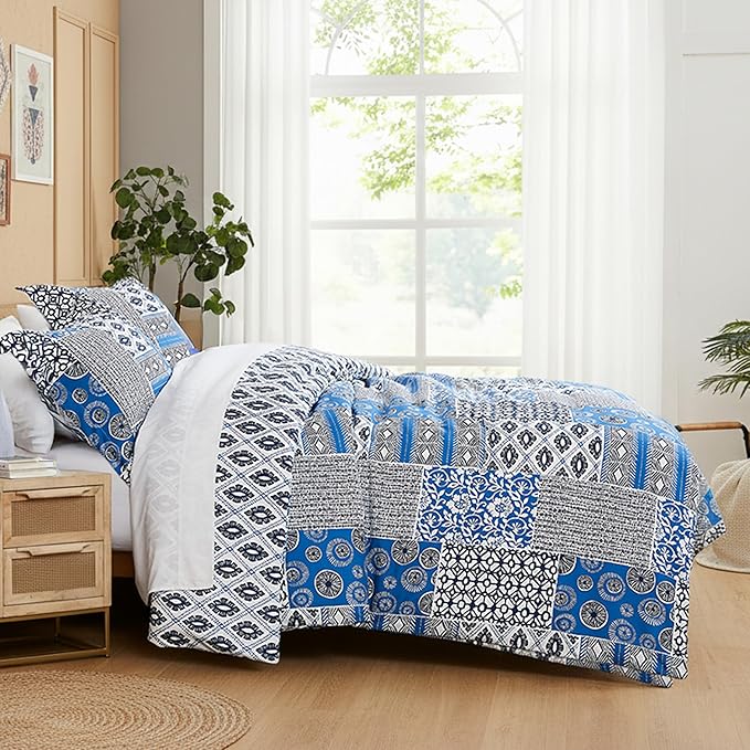 Southshore Fine Living, Inc. Twin Comforter Set with One Pillow Sham, Reversible Bedding Set - Global Patchwork Quilt - Alternative Down Comforter for Twin/XL Mattress, Soft Microfiber, Blue & White