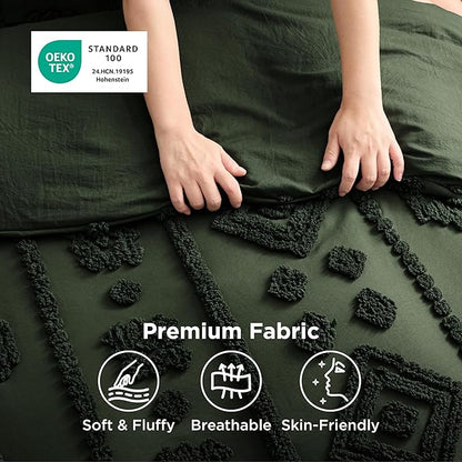 Bedsure Boho Tufted Green Comforter King Size, GentleSoft™ 3 Pieces Boho Farmhouse Decor Bedding, Exquisite Shabby Chic Bedding for All Seasons, 1 Bed Comforter, 2 Pillow Shams, 104x90 Inches
