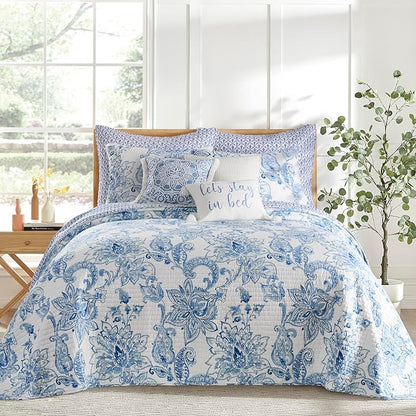 Levtex Home - Bennett Bedspread Set - King (120x106in.) Bedspread and 2 King Shams (20x36in.) - Floral Paisley - Blue and White - Reversible - Cotton