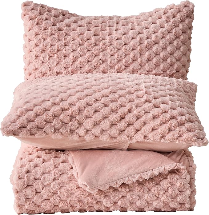 Simple&Opulence Fluffy Faux Fur Comforter Set, Plush Fuzzy Minky Bedding Set, 3 Pieces Warm Soft Comforter Bedding Set for Winter - 1 Shaggy Comforter with 2 Pillow Shams(Queen, Grid - Pink)