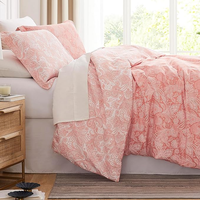 Southshore Fine Living, Inc. Oversized King Comforter Bedding Set, Down Alternative Paisley Bedspread, Reversible Bedding Sets, California King Comforter & Matching Shams, Coral/White