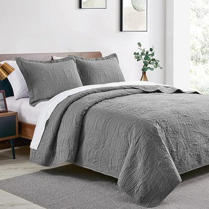 Love's cabin Oversized King Size Quilt Bedding Set Grey Bedspreads - Oversized King Lightweight Bedspread Comforter - Coin Pattern Coverlet for All Season - 3 Pieces (1 Quilt, 2 Pillow Shams)
