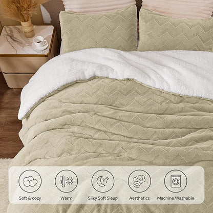 BEDELITE Fluffy Queen Comforter Set - Super Soft Sherpa Linen Comforter for Queen Size Bed, Luxury Warm Bedding Set for Winter, Fuzzy Bed Set 3 Pieces (1 Comforter, 2 Pillowcases)