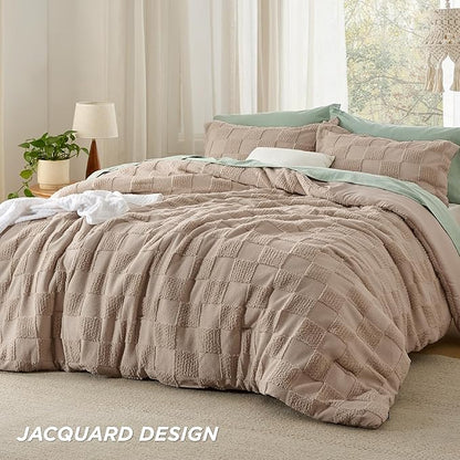 Bedsure Twin/Twin XL Size Comforter Set Khaki, Boho Tufted Bed Set, Checkered Farmhouse Shabby Chic Bedding, 2 Pieces, 1 Plaid Geometric Comforter and 1 Pillow Sham