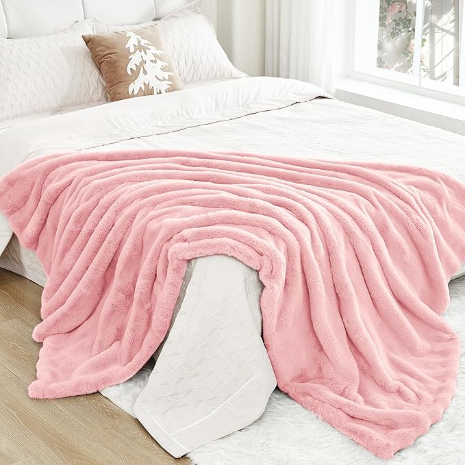 Touchat Luxury Faux Rabbit Fur Throw Blanket for Couch,Super Heavy Warm Cozy Blanket for Sofa Bedroom Living Room,Ultra Soft Fluffy Reversible Plush Blanket for Home Decor Gifts,Pink