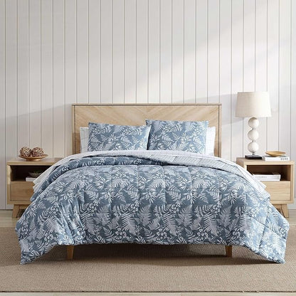 Eddie Bauer - King Comforter Set, Soft Reversible Bedding with Matching Shams, Wildflower Inspired Luxurious Bedding Set with Stripe Reverse (Fern Garden Blue, King)
