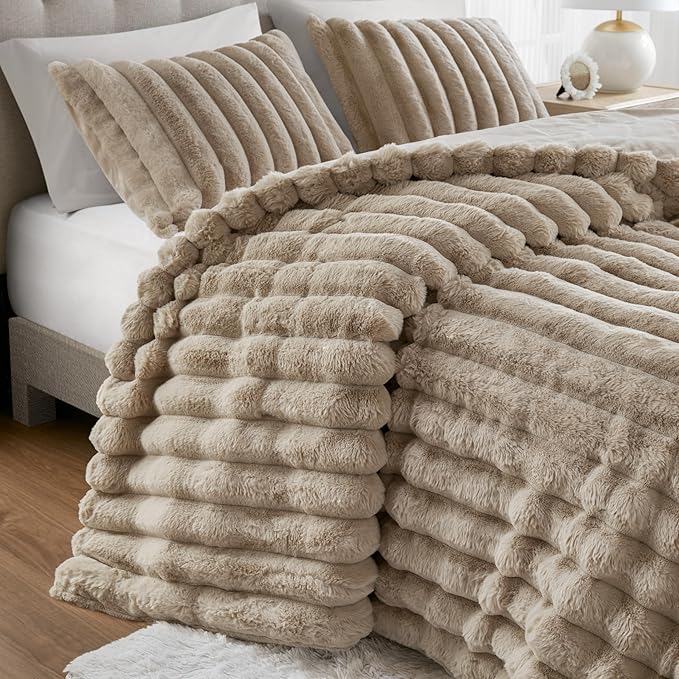 Madison Park Jasmine King Comforter Set, Luxurious Reversible Faux Fur Plush Ribbed Velvet Bedding, Fuzzy Thick Warm Winter Comforter, Super Soft Fluffy 3-Piece Set Taupe